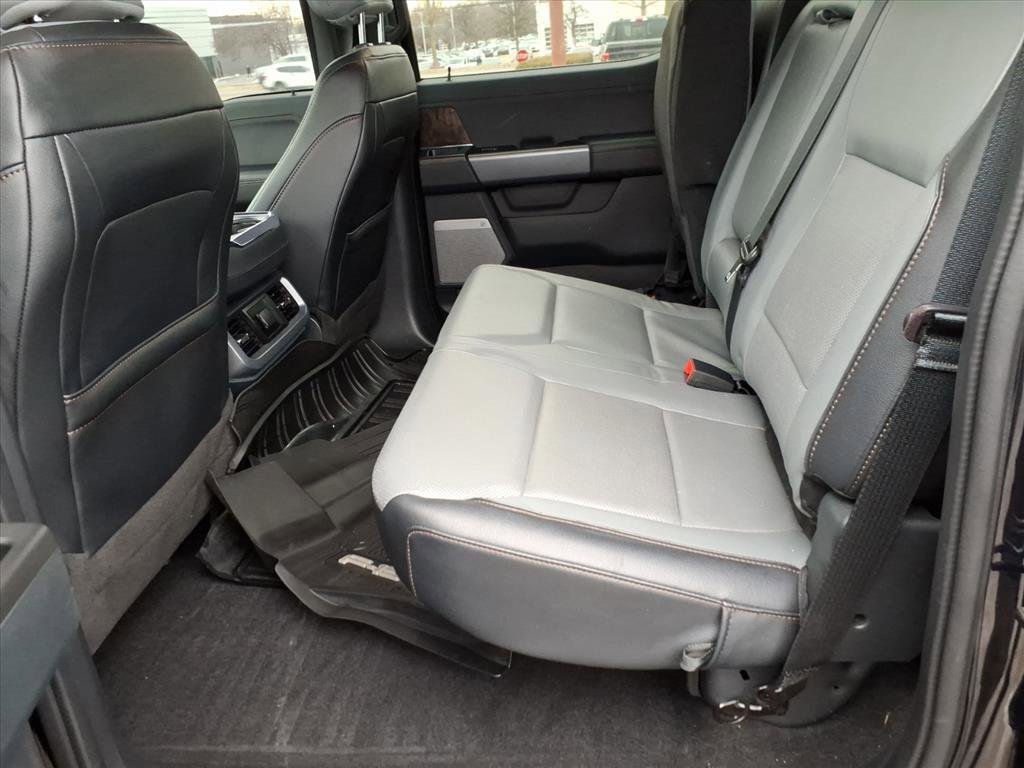 Used 2022 Ford F150 Lightning Lariat image 11