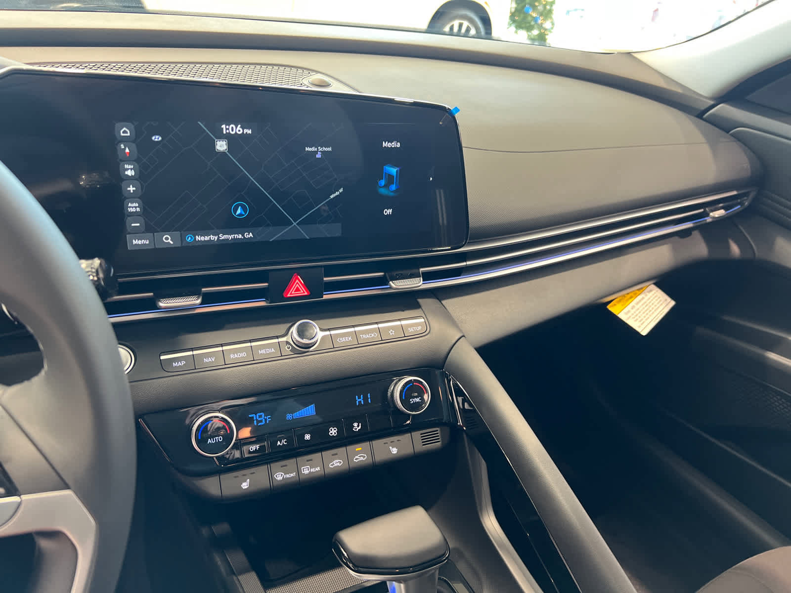 New 2025 Hyundai Elantra SEL image 17