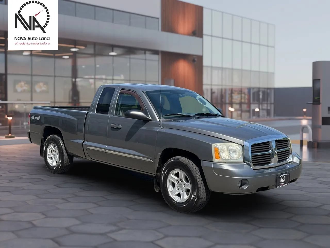 Used 2005 Dodge Dakota SLT AWD/4WD image 2