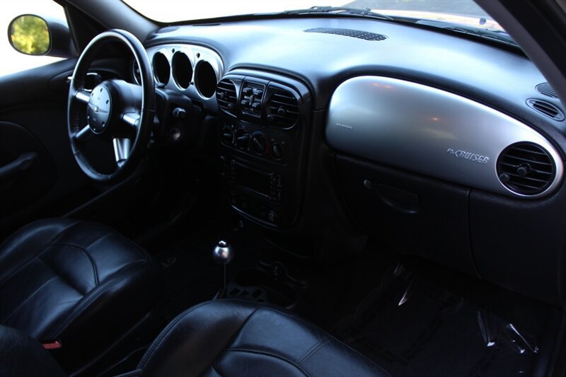 Used 2005 Chrysler PT Cruiser GT FWD image 17