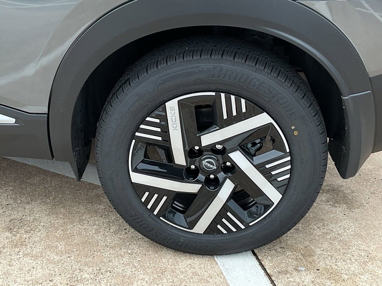 New 2026 Nissan Kicks SV w/ Cold Weather Package FWD image 8