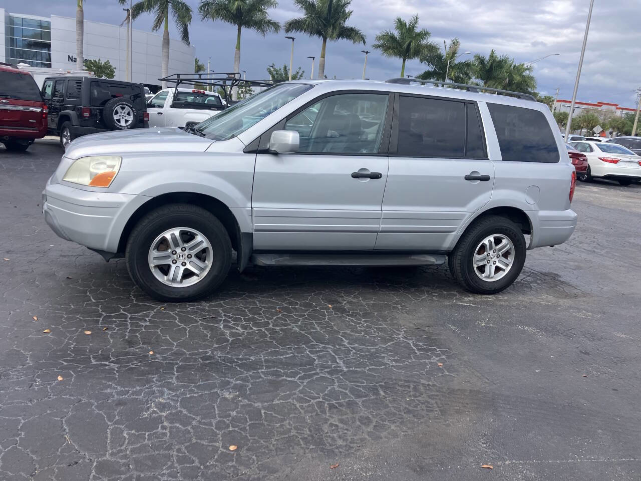Used 2004 Honda Pilot EX image 1