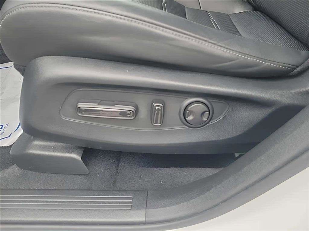 Used 2024 Honda CR-V EX-L image 16