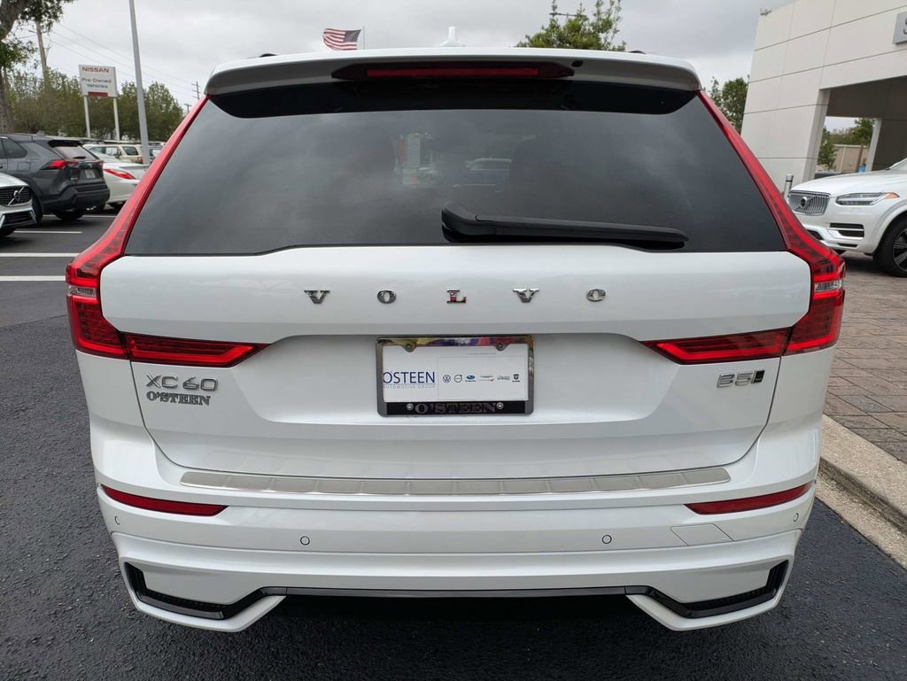 Certified 2025 Volvo XC60 B5 Ultra w/ Protection Package Premier AWD/4WD image 5