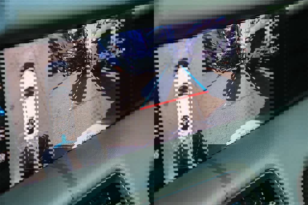 Used 2022 Porsche Taycan 4S image 21