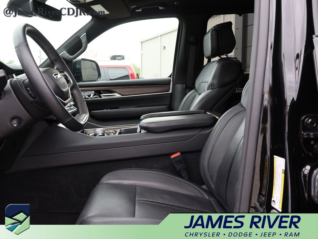 Used 2024 Jeep Grand Wagoneer L 4WD image 25