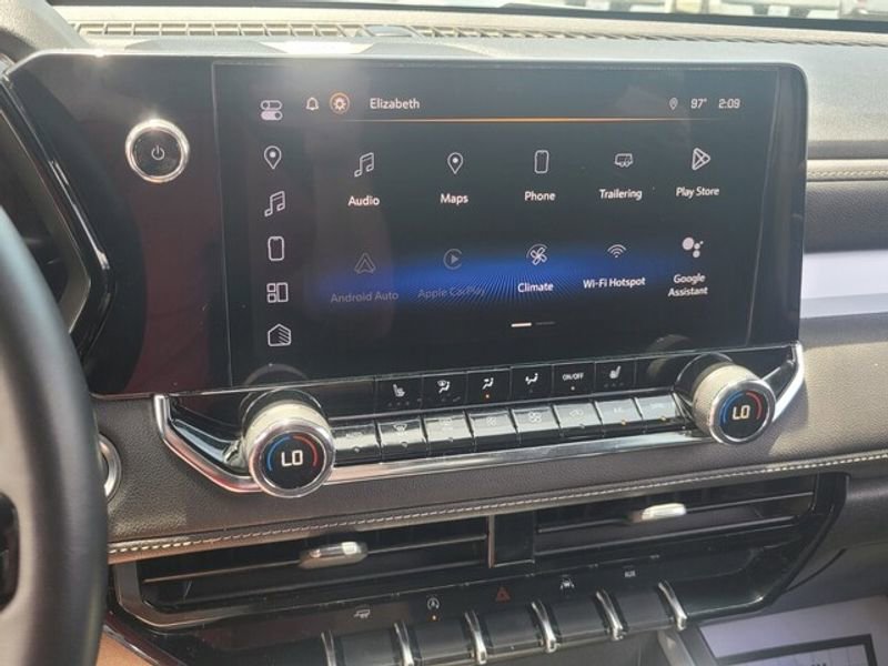 Used 2023 Chevrolet Colorado LT w/ LT Convenience Package II image 18