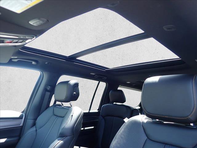 New 2026 Jeep Grand Wagoneer 4WD image 14