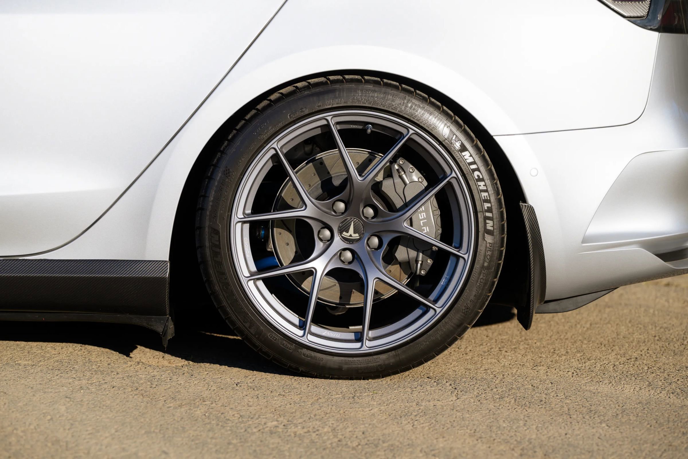 Used 2018 Tesla Model 3 Long Range image 21