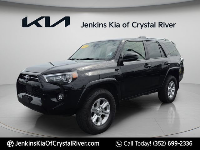 Used 2022 Toyota 4Runner SR5 AWD/4WD image 11
