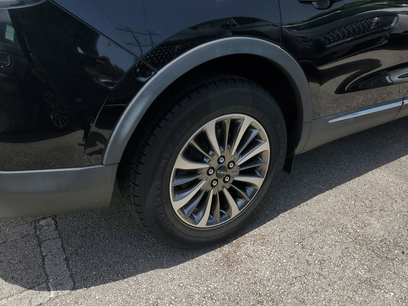 Used 2019 Lincoln Nautilus Select image 7