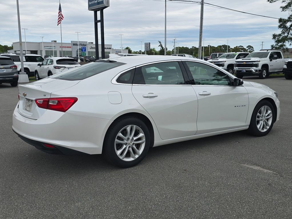 Used 2016 Chevrolet Malibu LT FWD image 3