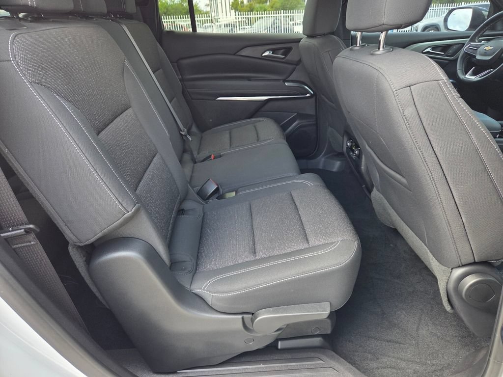 Used 2024 Chevrolet Traverse LS FWD image 15