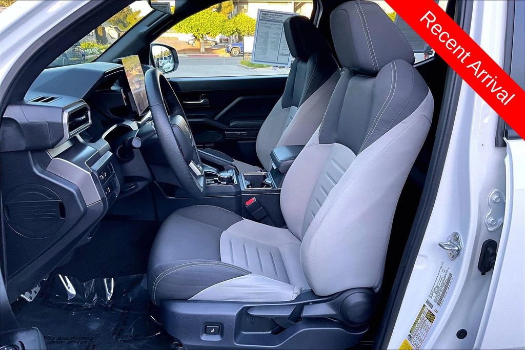 Used 2025 Toyota Tacoma TRD Sport AWD/4WD image 22
