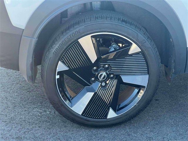 Used 2025 Nissan Kicks SR image 11