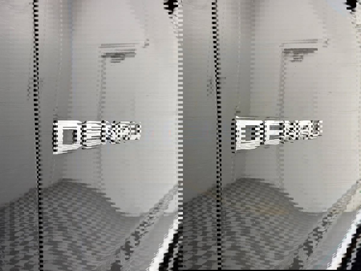 Used 2021 GMC Yukon Denali image 11