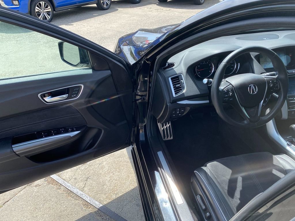 Used 2019 Acura TLX w/ Technology & A-SPEC Pkg image 10