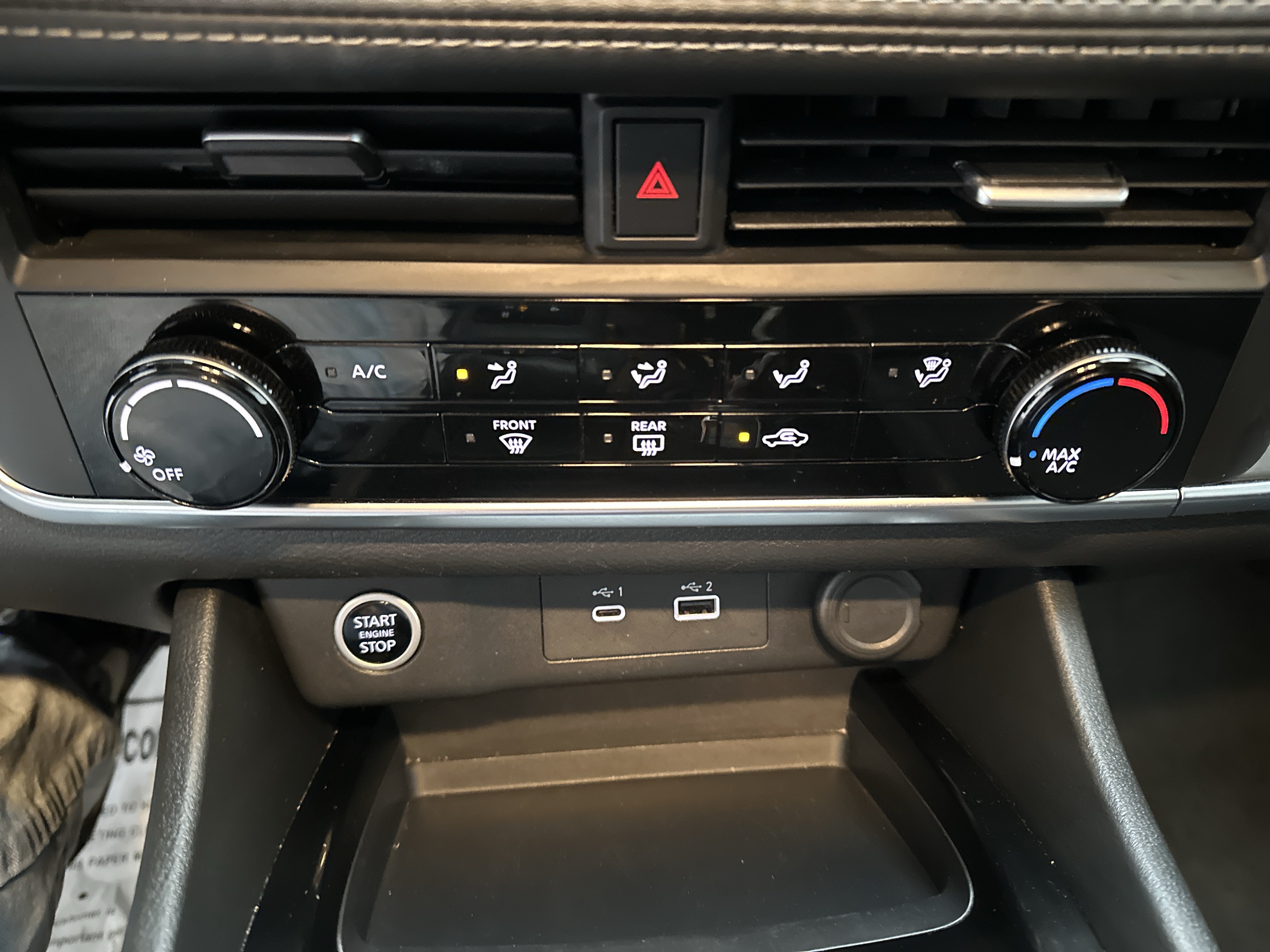 Used 2023 Nissan Rogue S AWD/4WD image 32