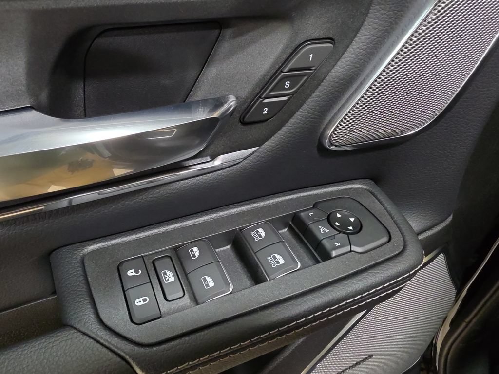 New 2026 RAM 1500 Laramie w/ Night Edition AWD/4WD image 15