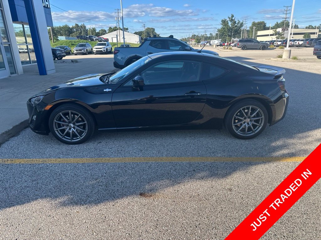 Used 2013 Scion FR-S RWD image 2