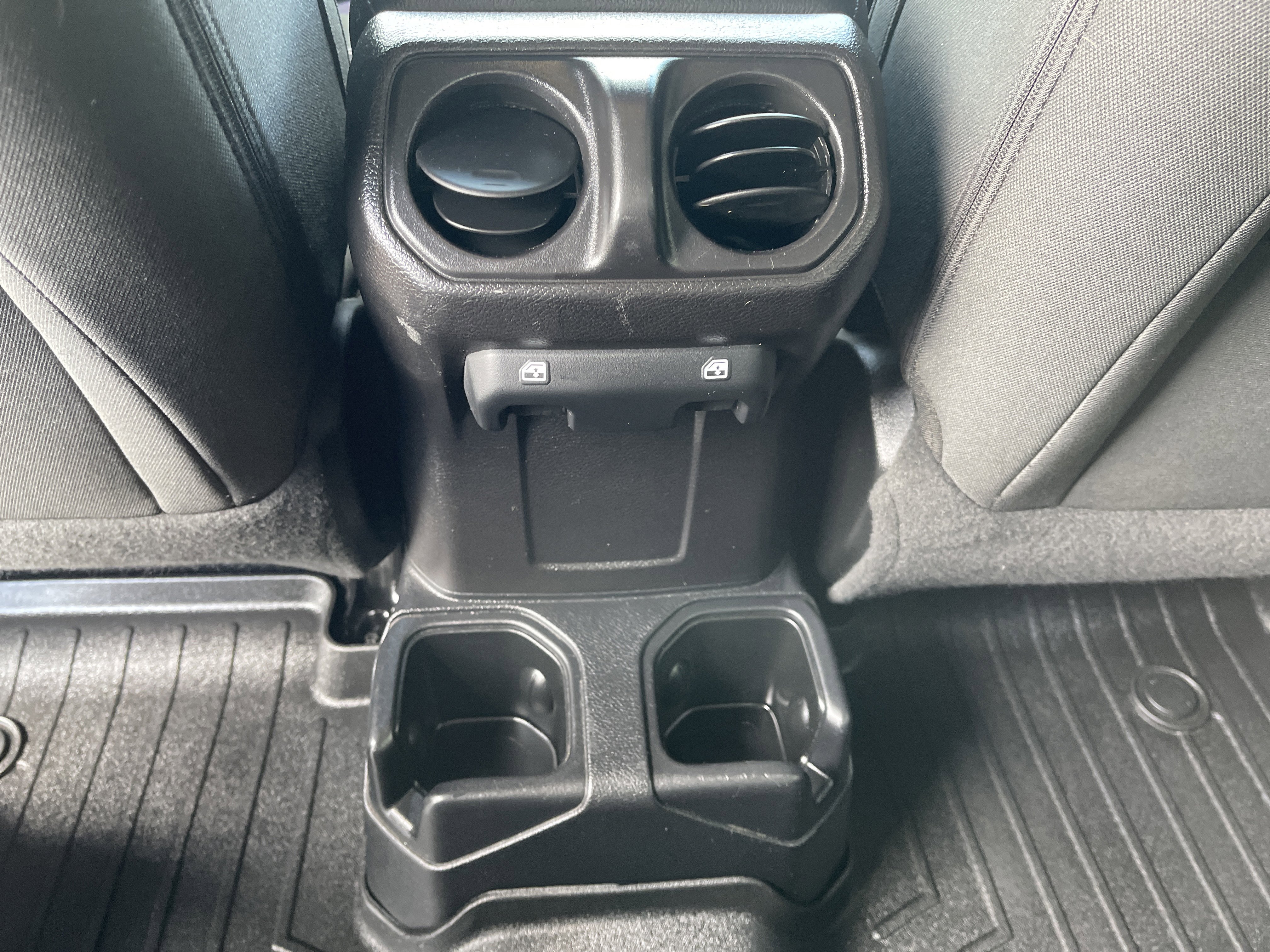 Used 2020 Jeep Gladiator Sport w/ Quick Order Package 24S image 37