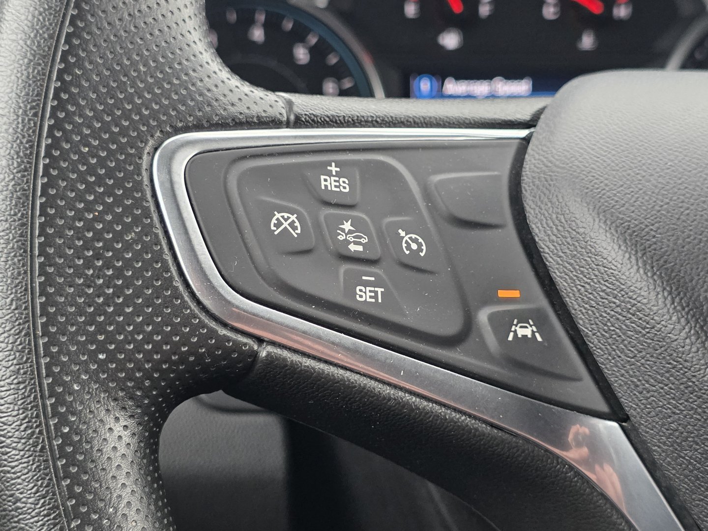 Used 2020 Chevrolet Equinox LT FWD image 29