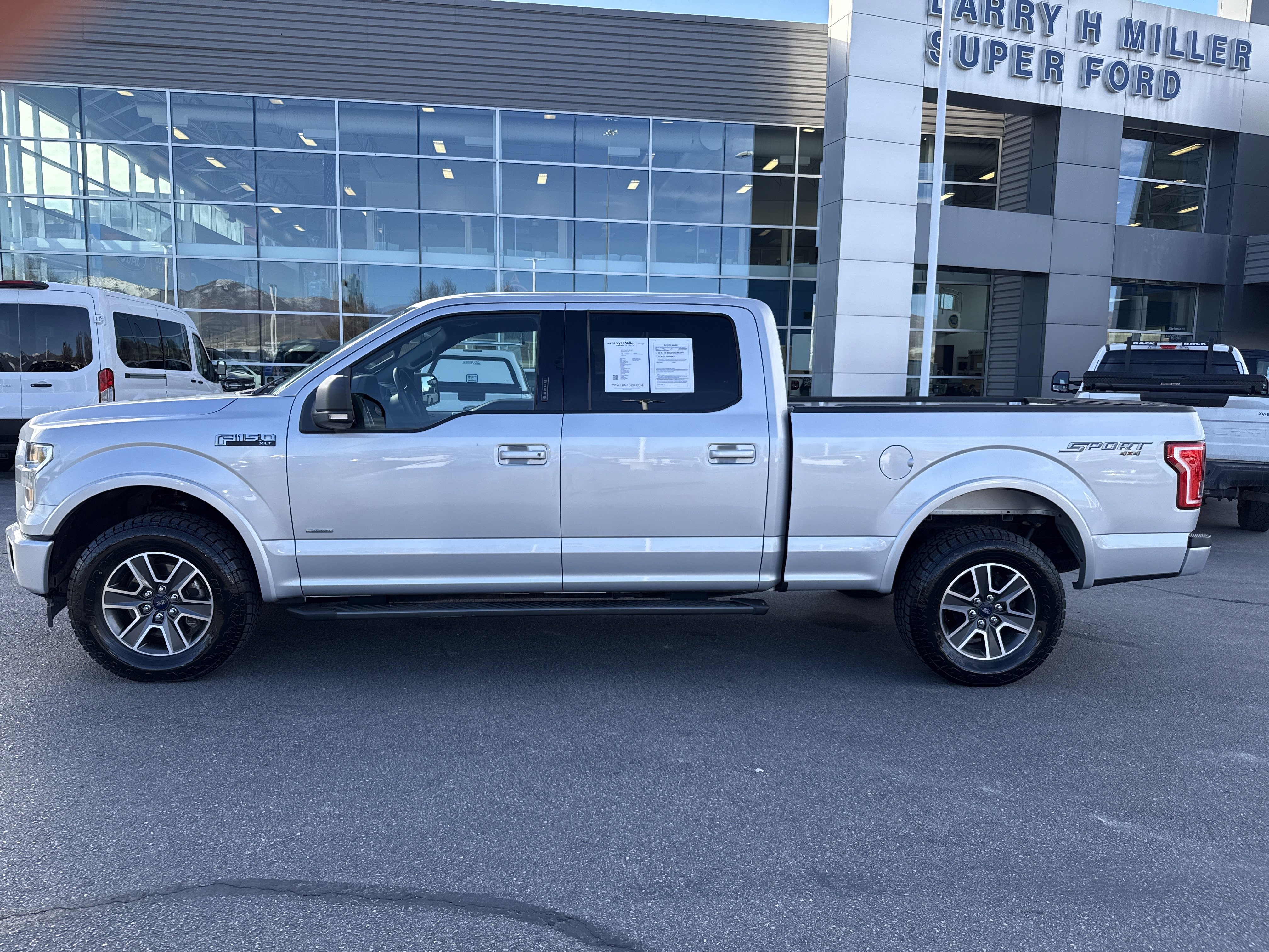 Used 2017 Ford F150 XLT w/ Equipment Group 302A Luxury image 2