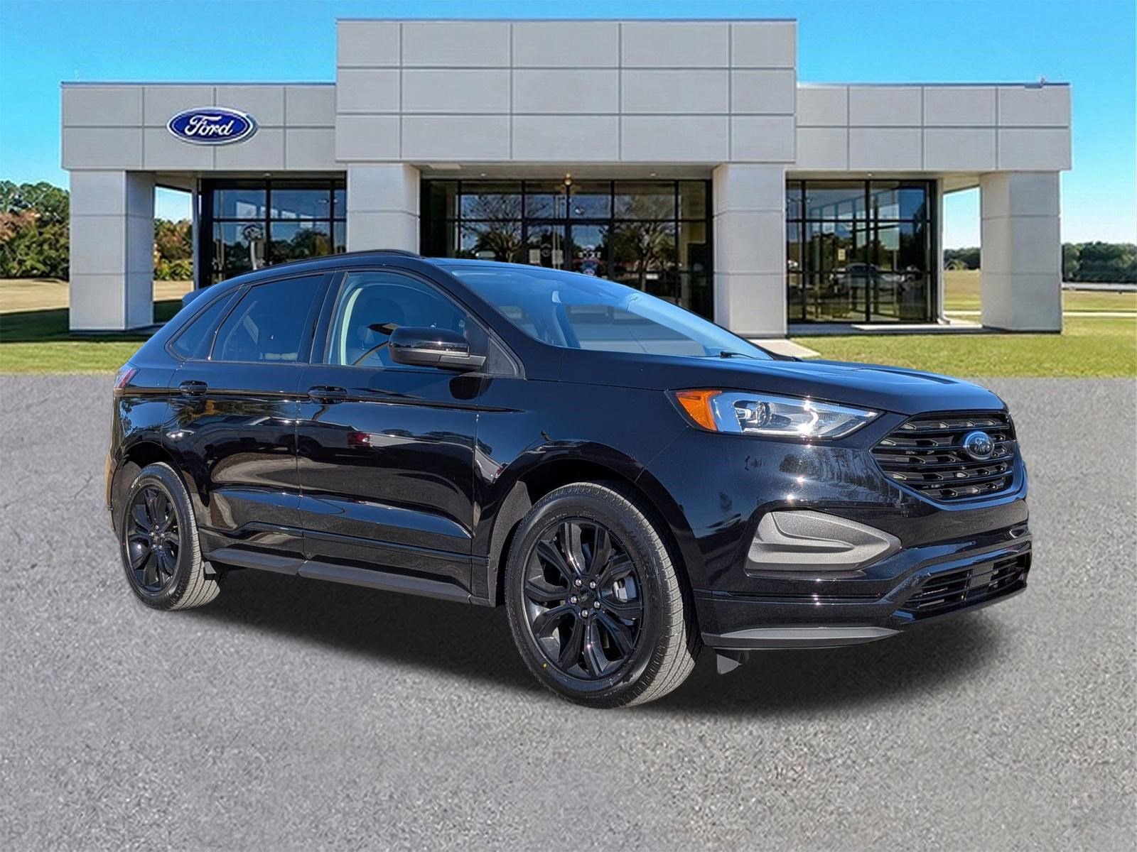 Certified 2022 Ford Edge SE w/ Black Appearance Package image 2