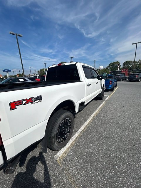 Certified 2024 Ford F250 Platinum w/ FX4 Off-Road Package AWD/4WD image 19