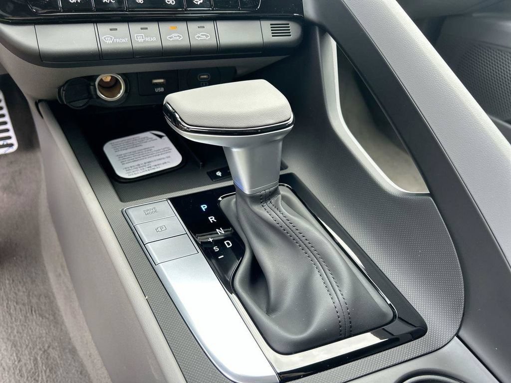 New 2026 Hyundai Elantra Sport FWD image 25