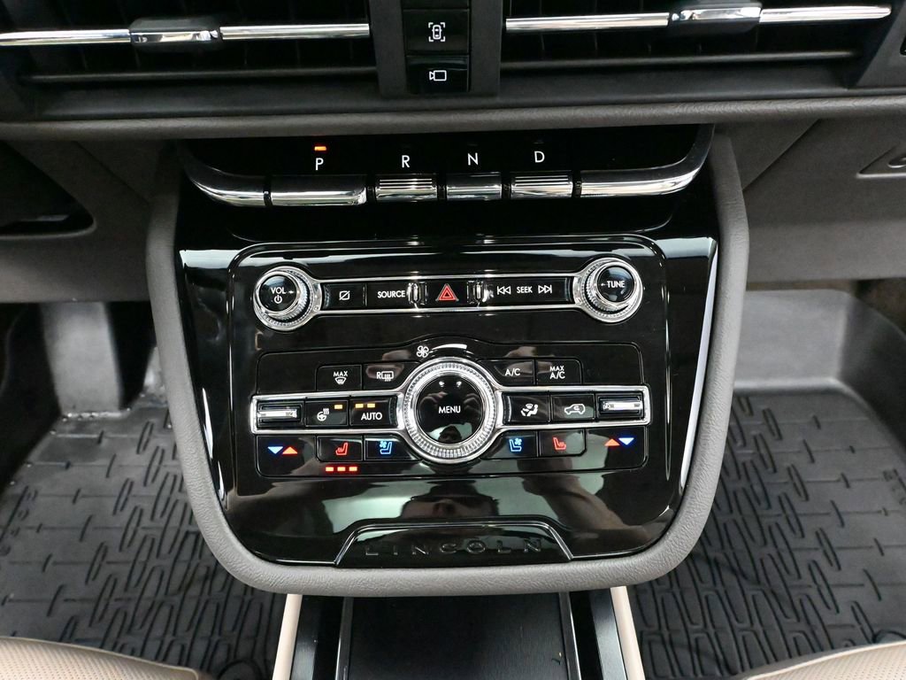 Used 2022 Lincoln Corsair Reserve w/ Equipment Group 201A image 36