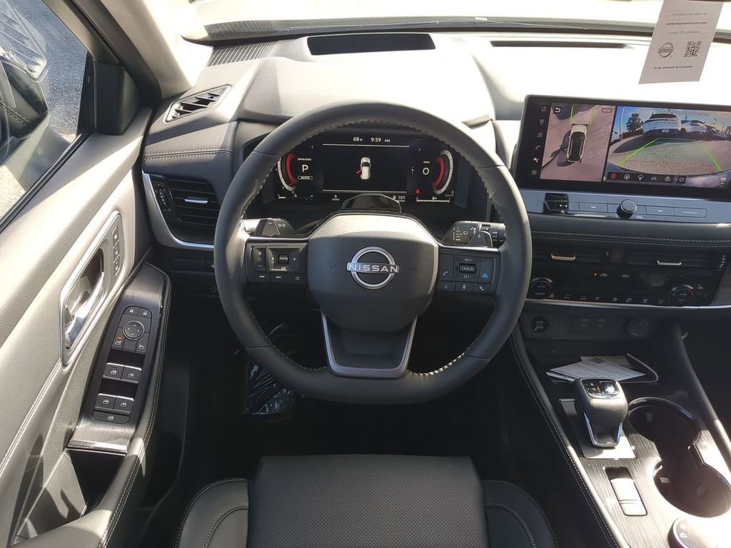 Used 2026 Nissan Rogue Platinum w/ Tech Package image 16