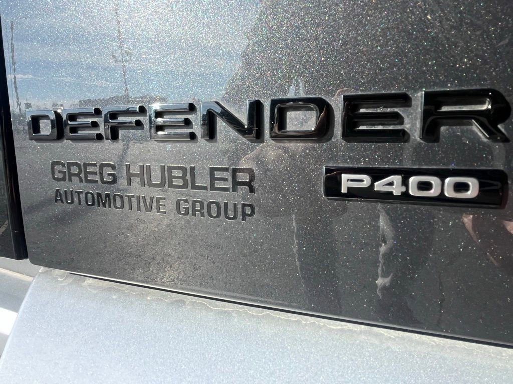 Used 2023 Land Rover Defender 110 SE image 14