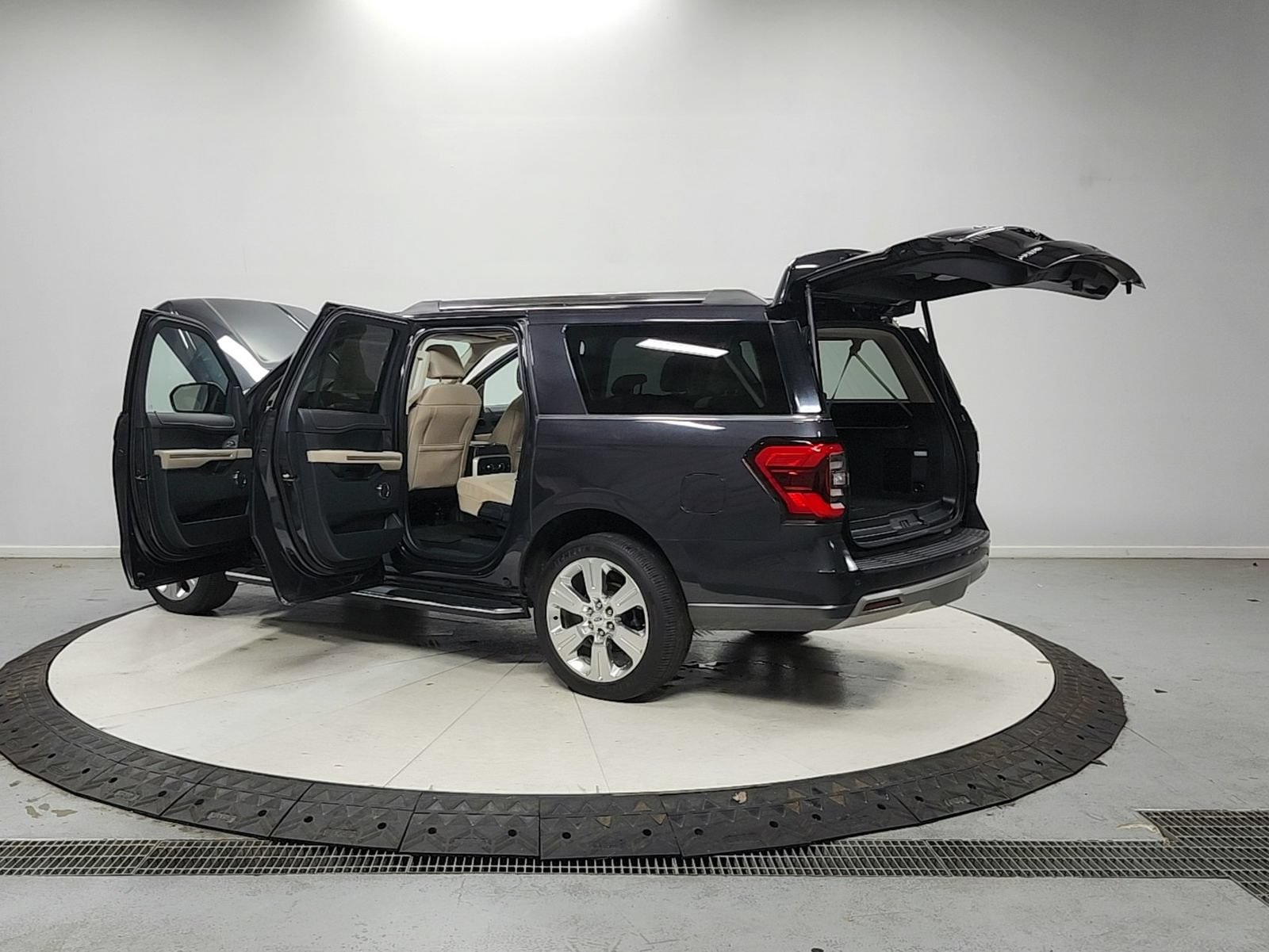 Used 2022 Ford Expedition Max Limited RWD image 14