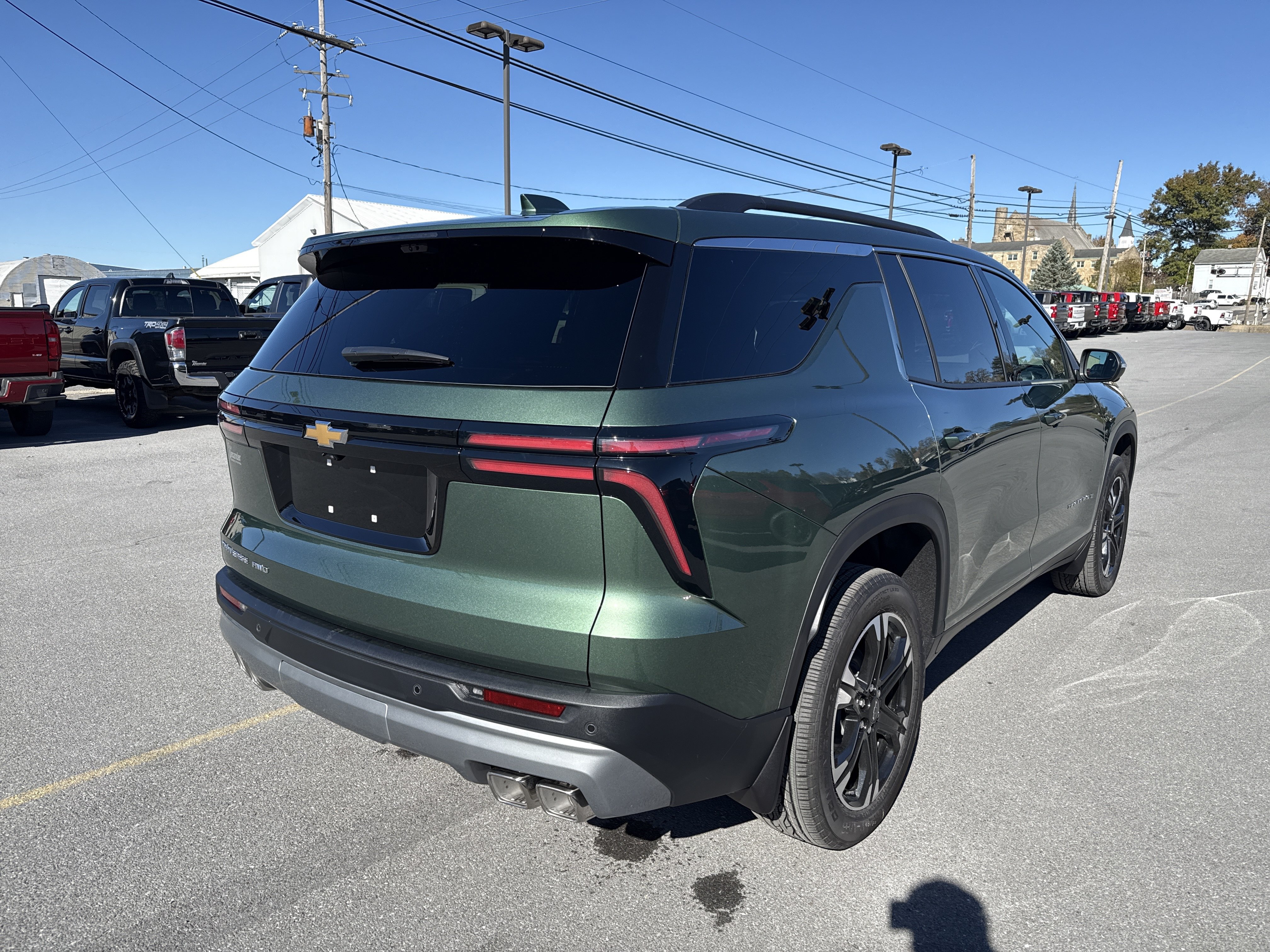 New 2027 Chevrolet Traverse LT w/ Sun and Wheel Package AWD/4WD image 3