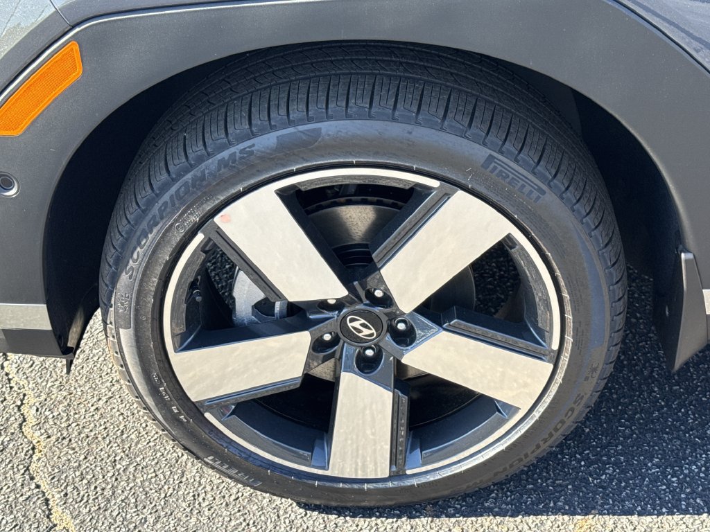 New 2027 Hyundai Santa Fe Limited FWD image 11