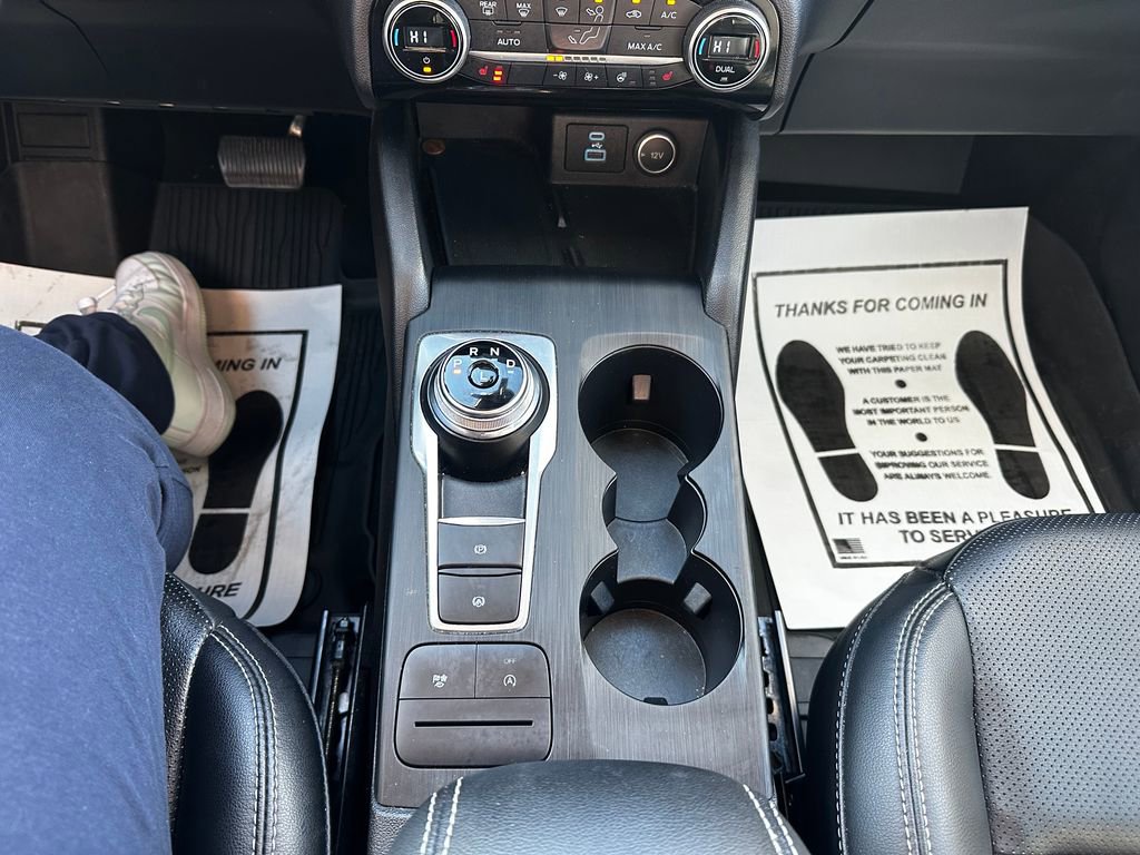 Used 2021 Ford Escape SEL w/ Technology Package image 57