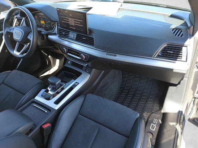 Used 2021 Audi Q5 e Premium Plus w/ Premium Plus Package image 22