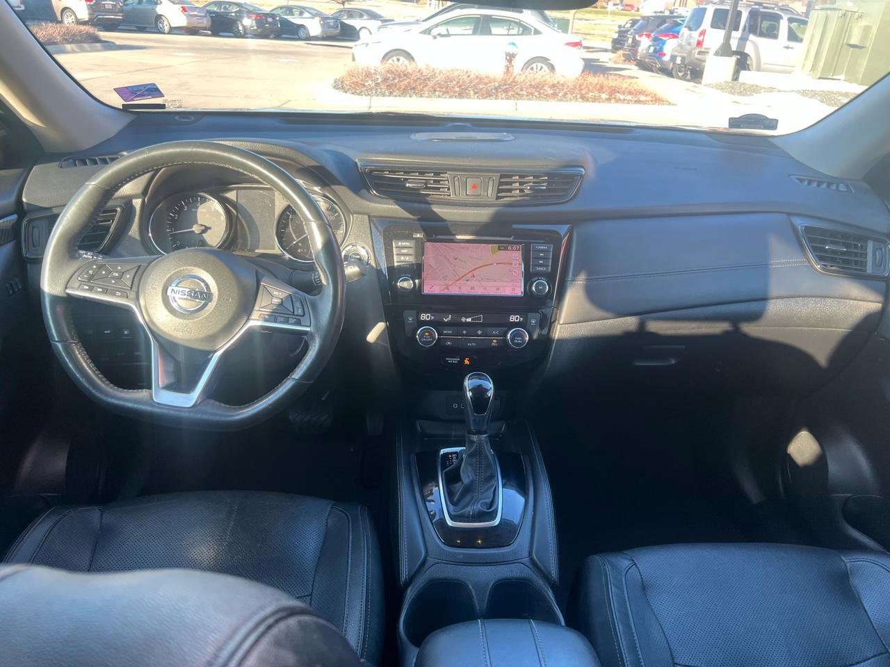 Used 2018 Nissan Rogue SL image 10