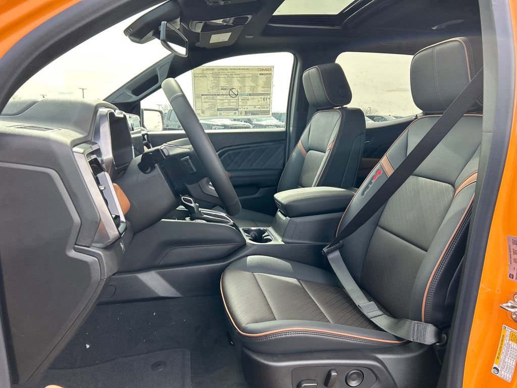 New 2026 GMC Canyon AT4 w/ Technology Plus Package AWD/4WD image 17