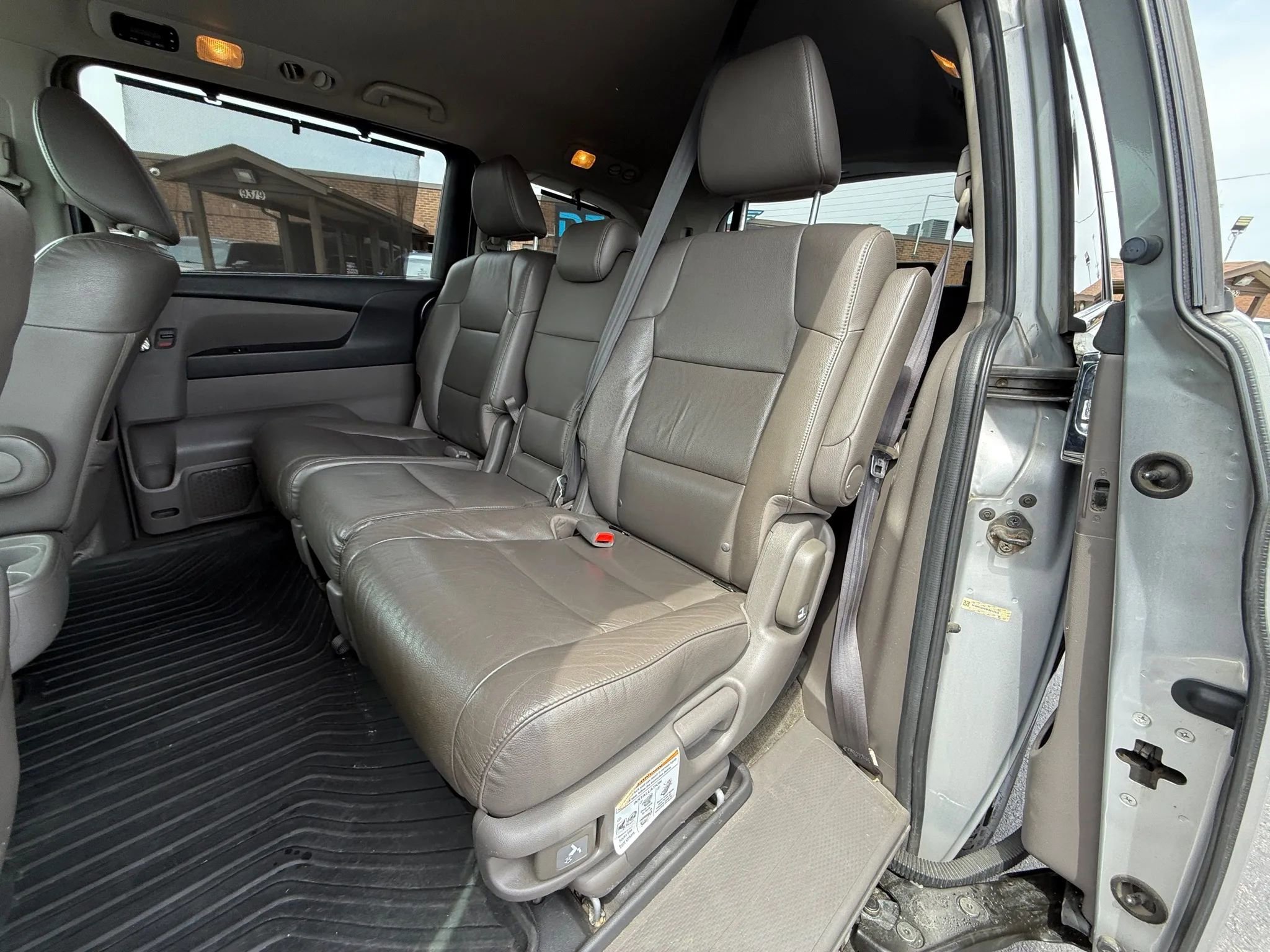 Used 2015 Honda Odyssey Touring Elite image 12