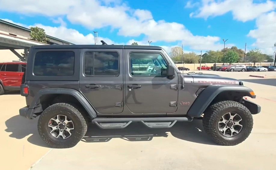 Used 2019 Jeep Wrangler Unlimited Rubicon image 2