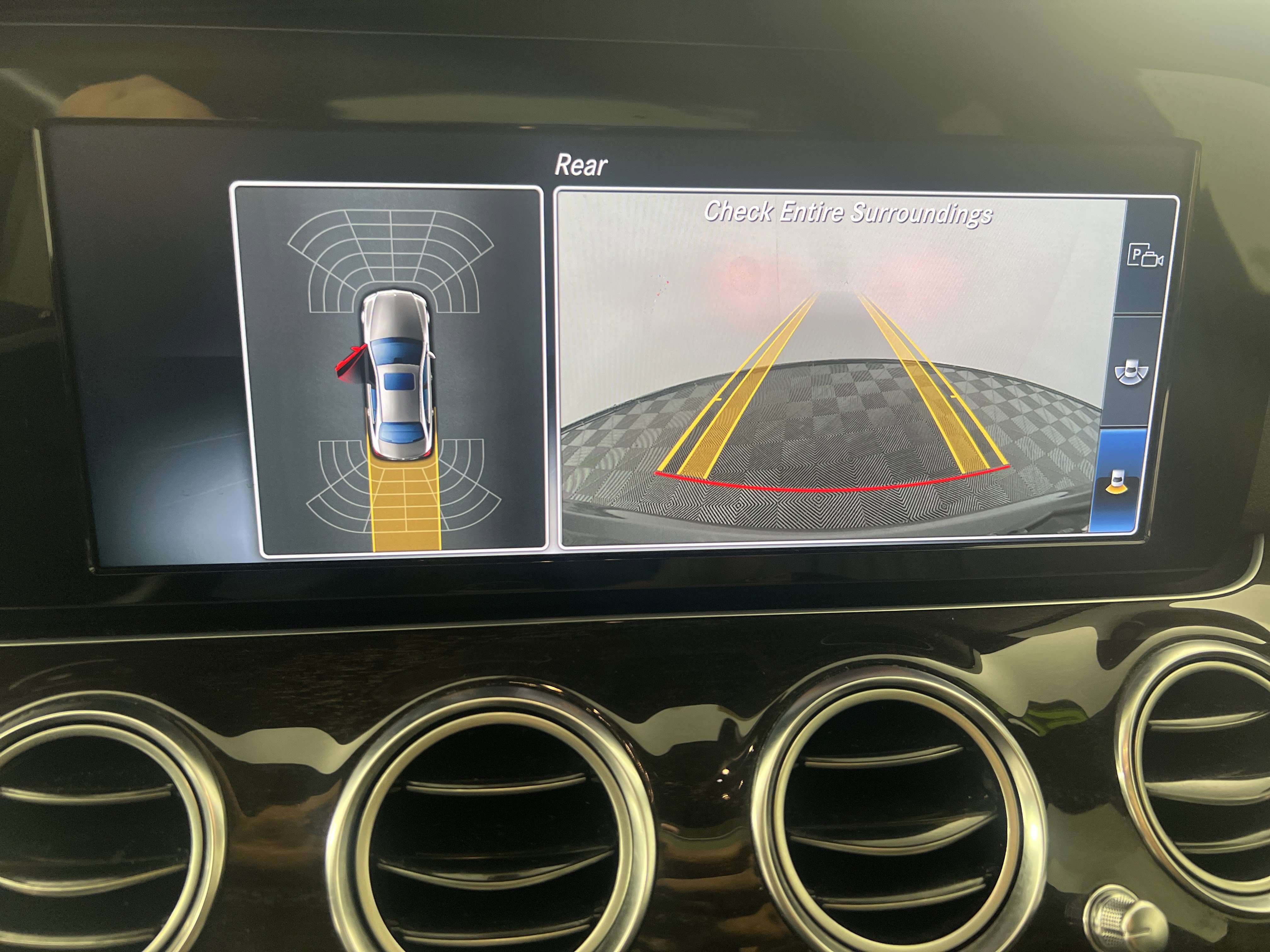 Used 2017 Mercedes-Benz E 300 4MATIC image 18