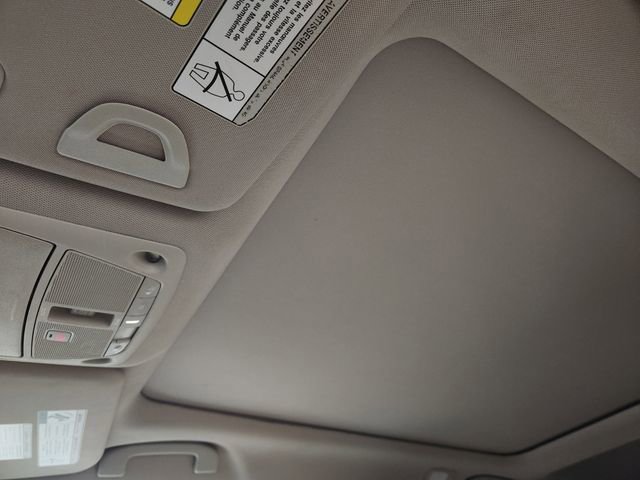 Used 2016 Nissan Rogue SL w/ SL Premium Package image 25