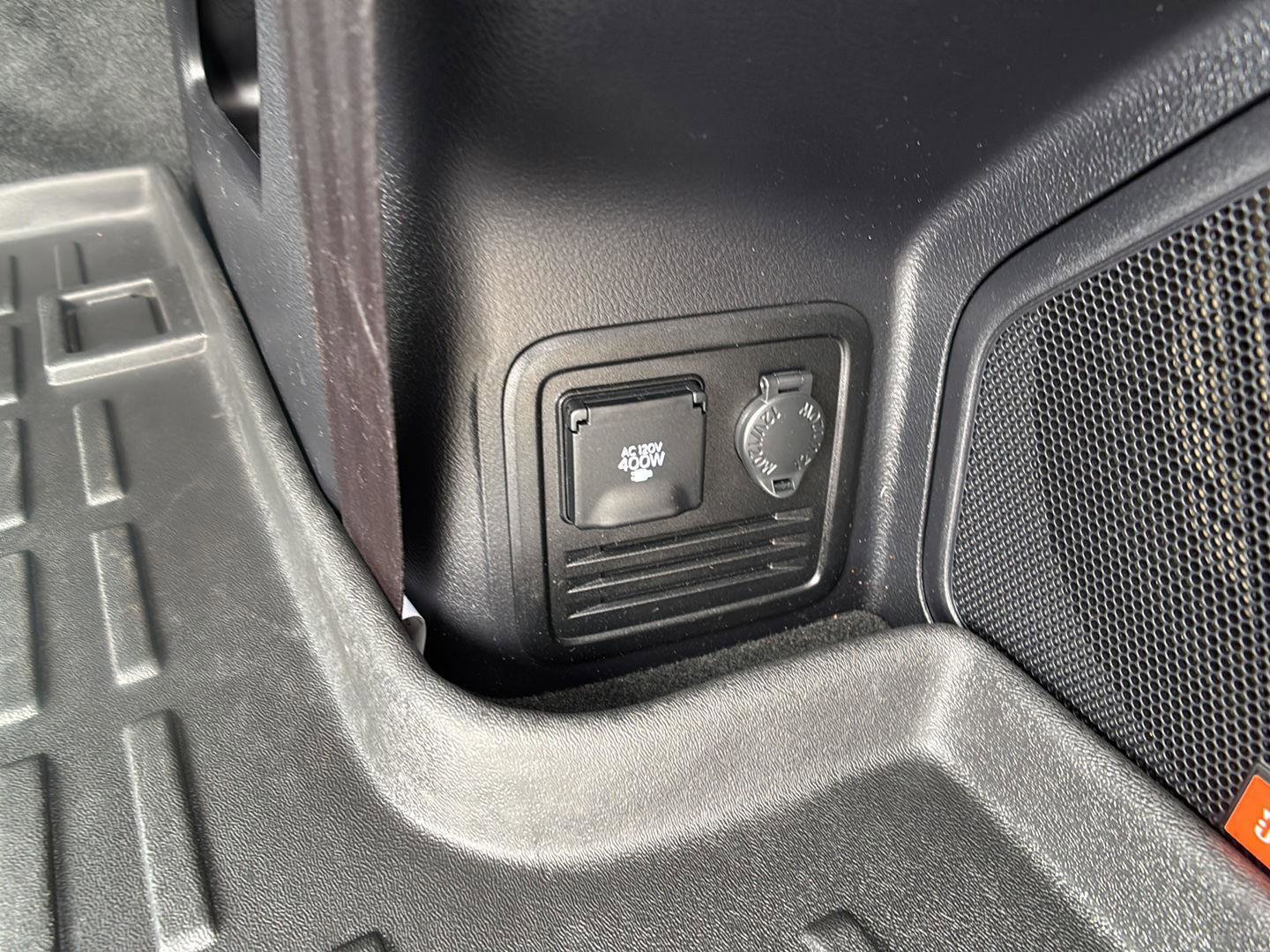 Used 2018 Toyota 4Runner Limited AWD/4WD image 16