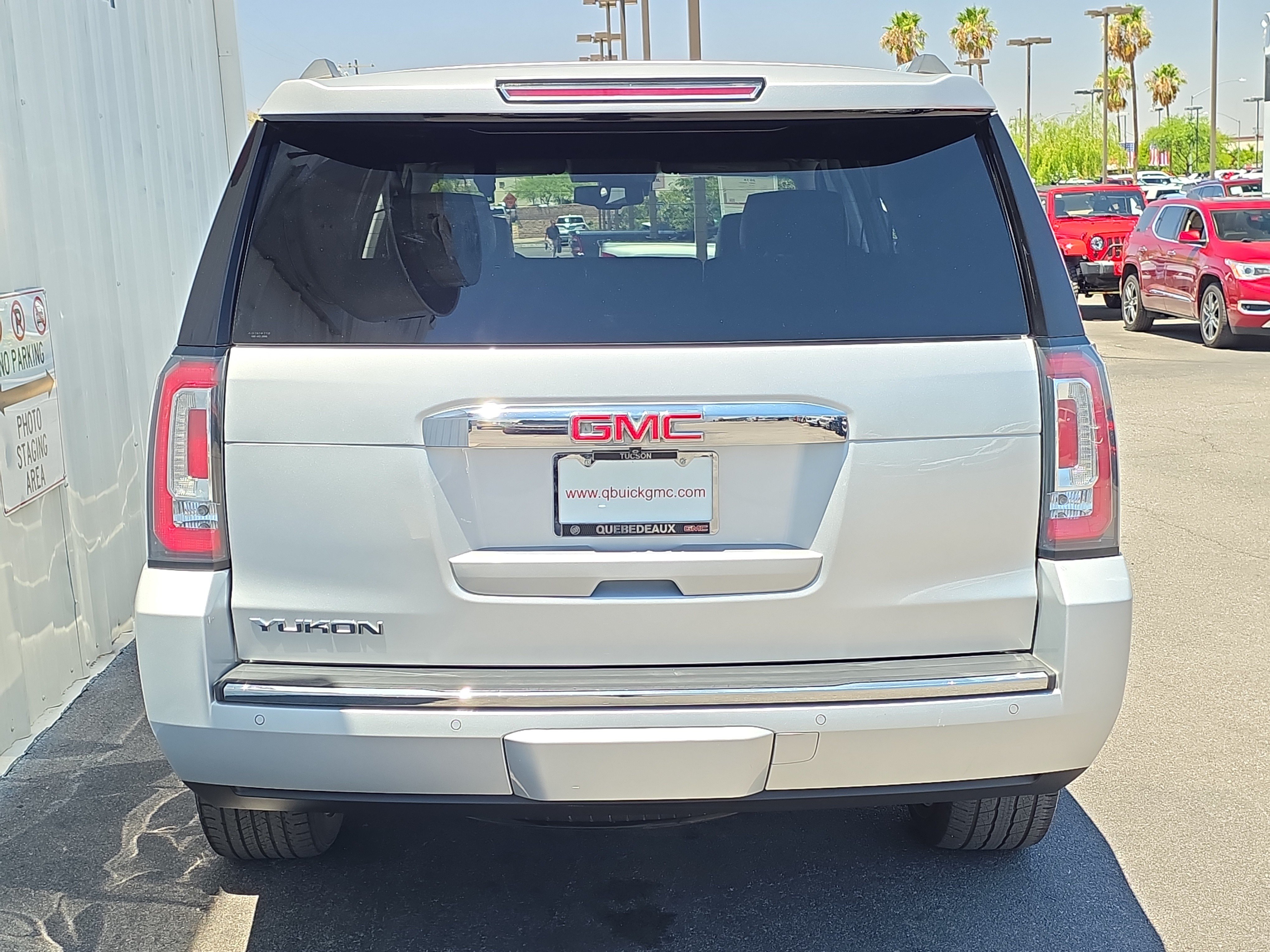 Used 2018 GMC Yukon Denali w/ Open Road Package AWD/4WD image 6