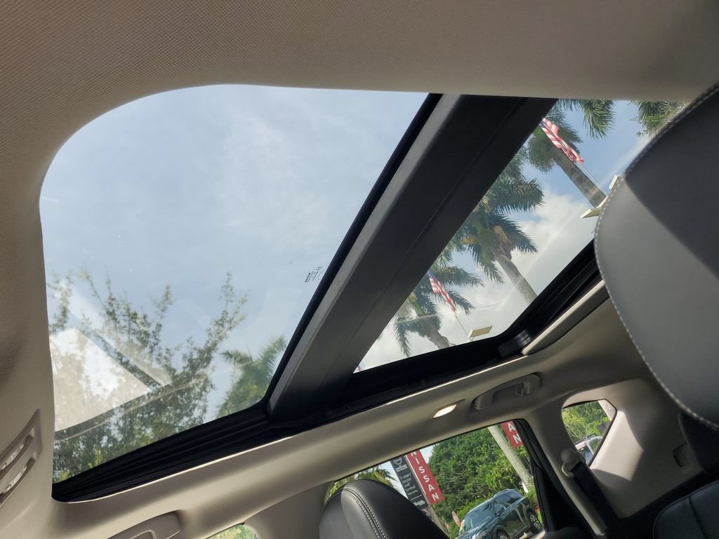 Certified 2020 Nissan Murano Platinum FWD image 20