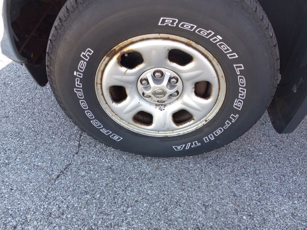 Used 2008 Nissan Frontier SE w/ Tow Hitch Pkg image 14