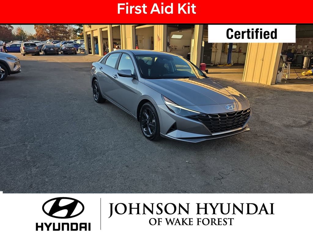 Certified 2023 Hyundai Elantra SEL w/ Preferred Accessory Package image 11