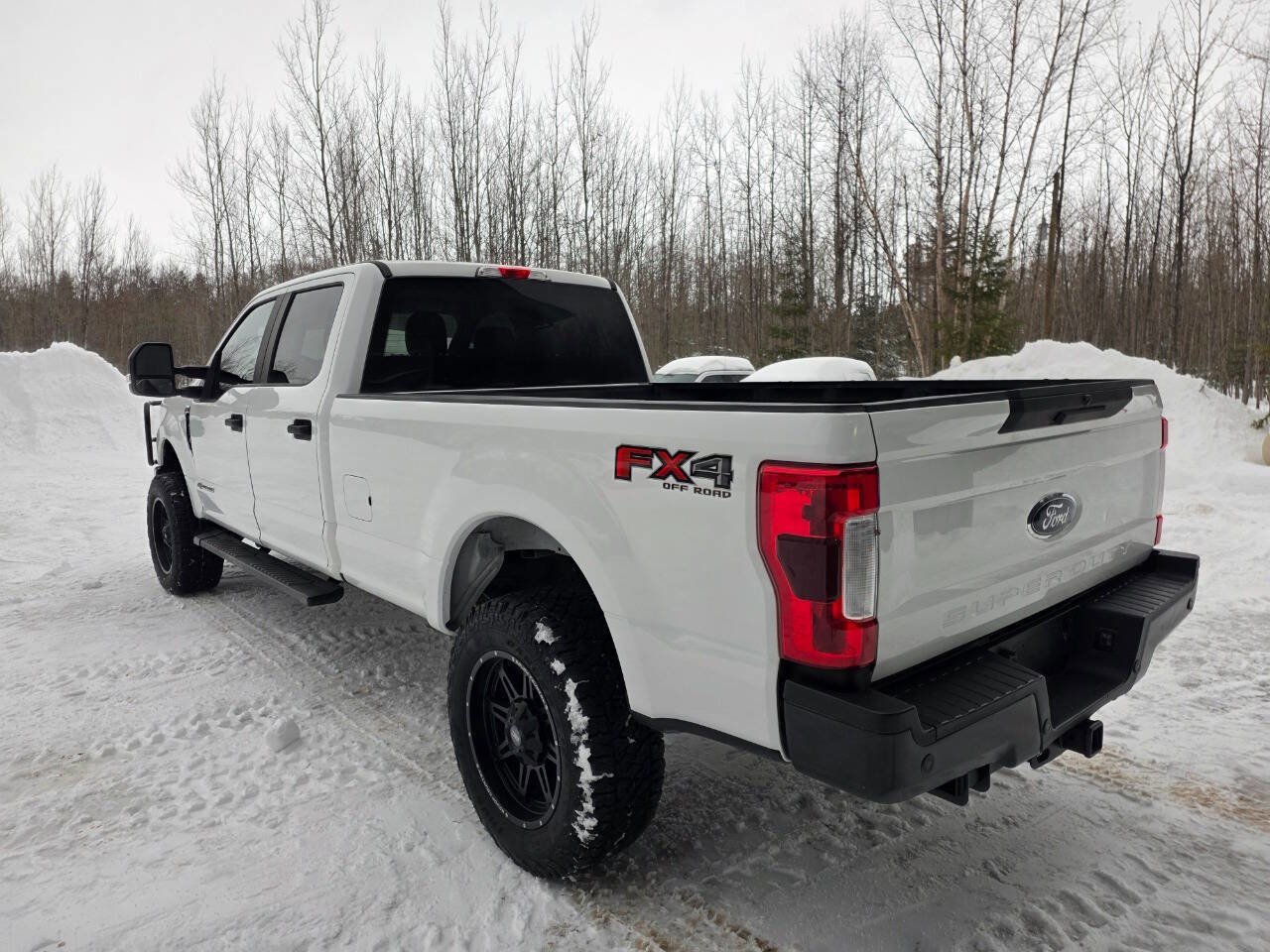 Used 2019 Ford F250 XL w/ Power Equipment Group image 5
